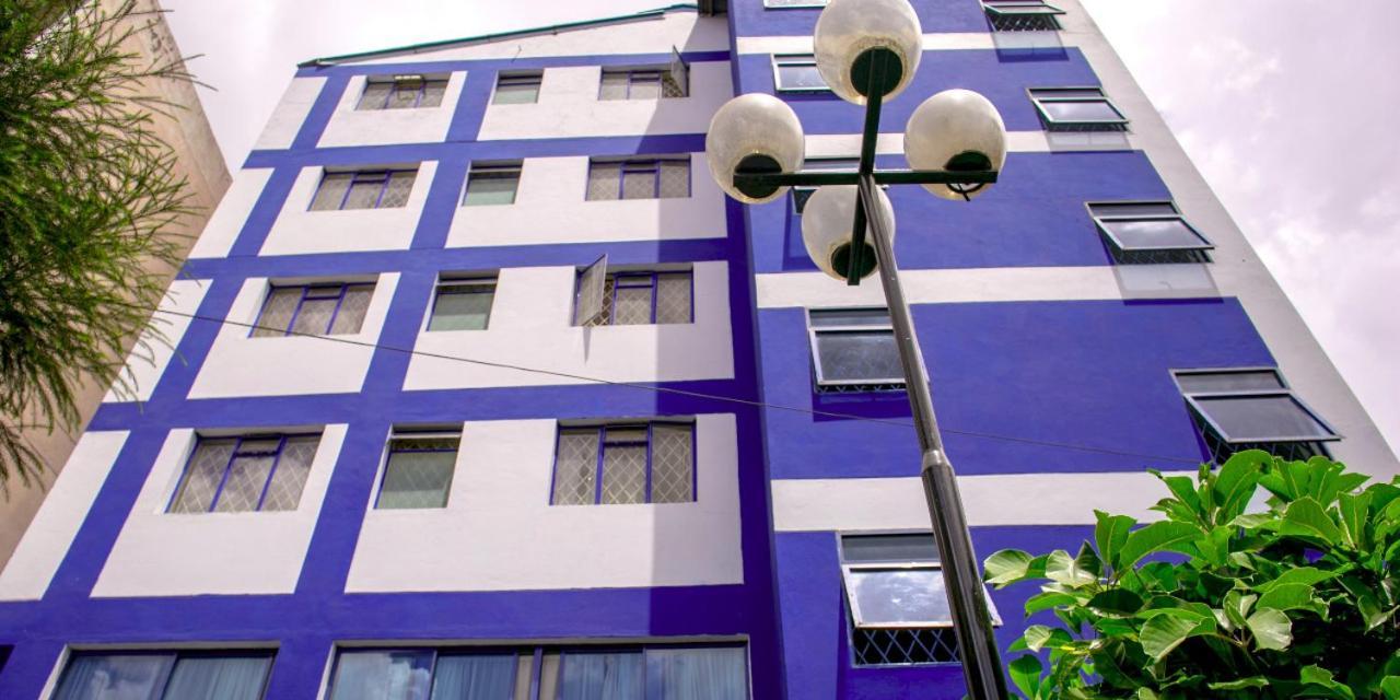 Blue Hut Hotel ナイロビ エクステリア 写真