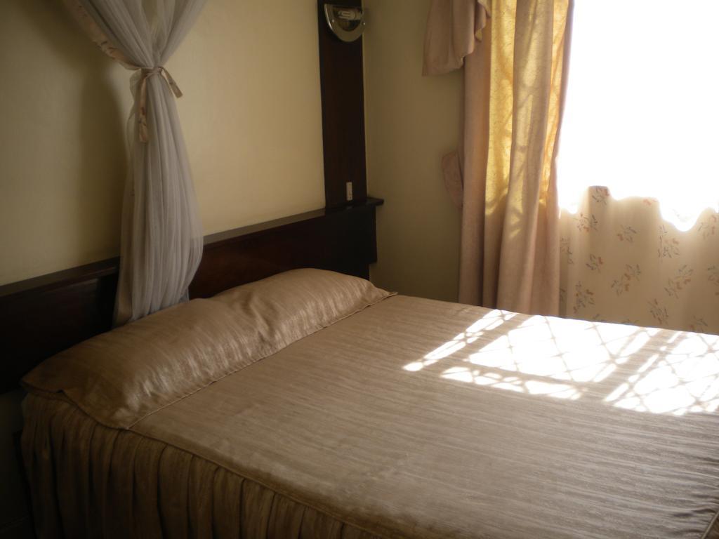 Blue Hut Hotel ナイロビ 部屋 写真
